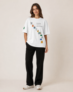 T-shirt Dames Oversized Print Voorkant Shopping Is Better Than Therapy