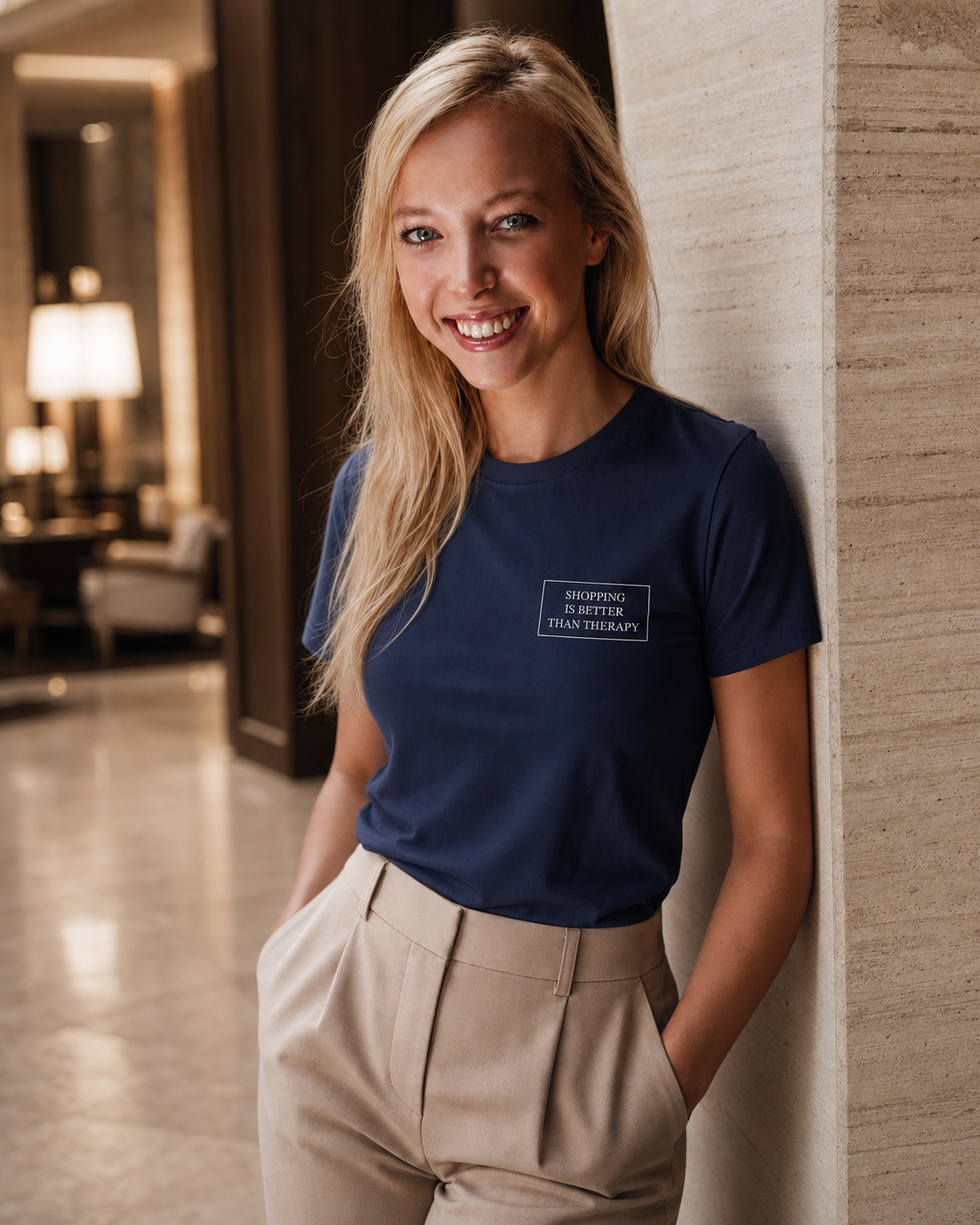 Model met Jovida T-shirt donkerblauw #navy #marineblauw