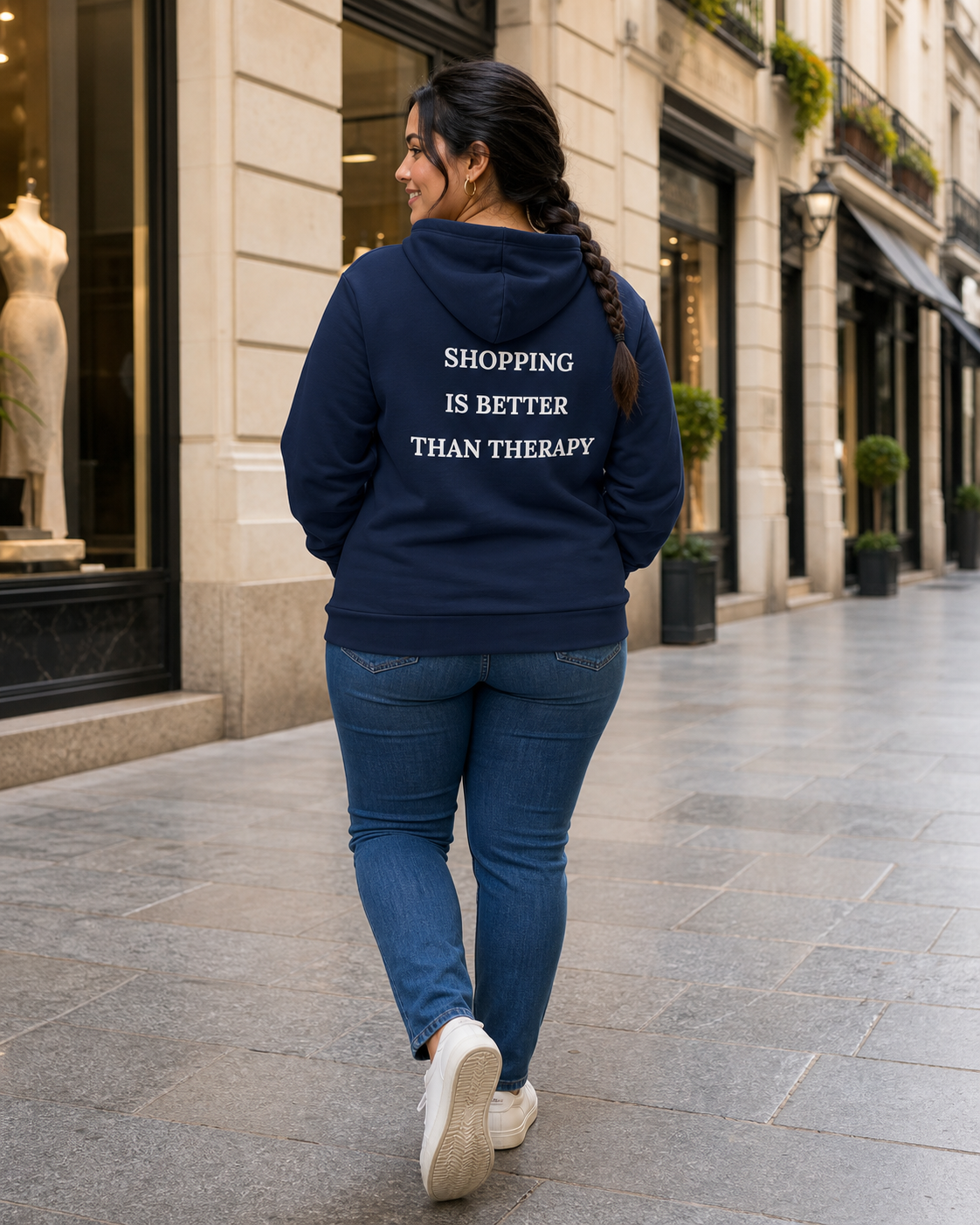 Model met Jovida hoodie marineblauw #navy #marineblauw