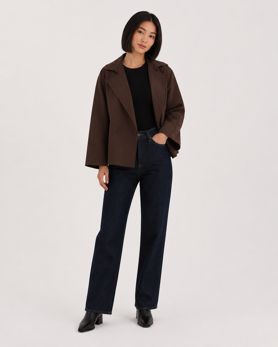 Model met korte mantel, bruin #brown #bruin